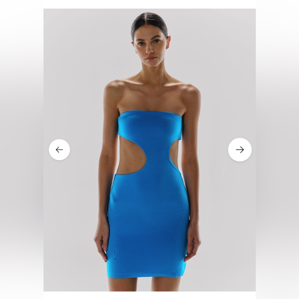 Baobab Mambo
Asymmetric Blue Strapless Mini
Dress Size S NWT